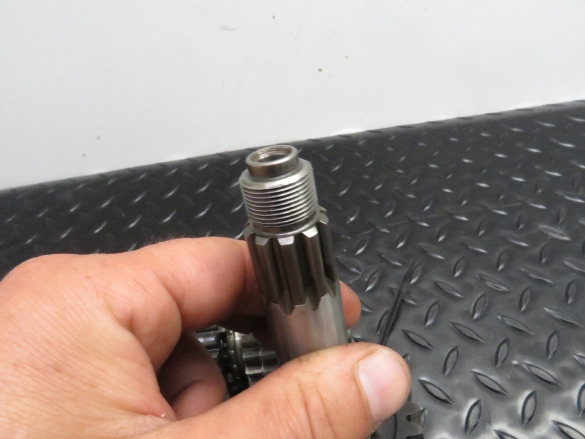 【RT-103172】 Kawasaki OEM Part 13127-1237 13t Transmission Input Shaft