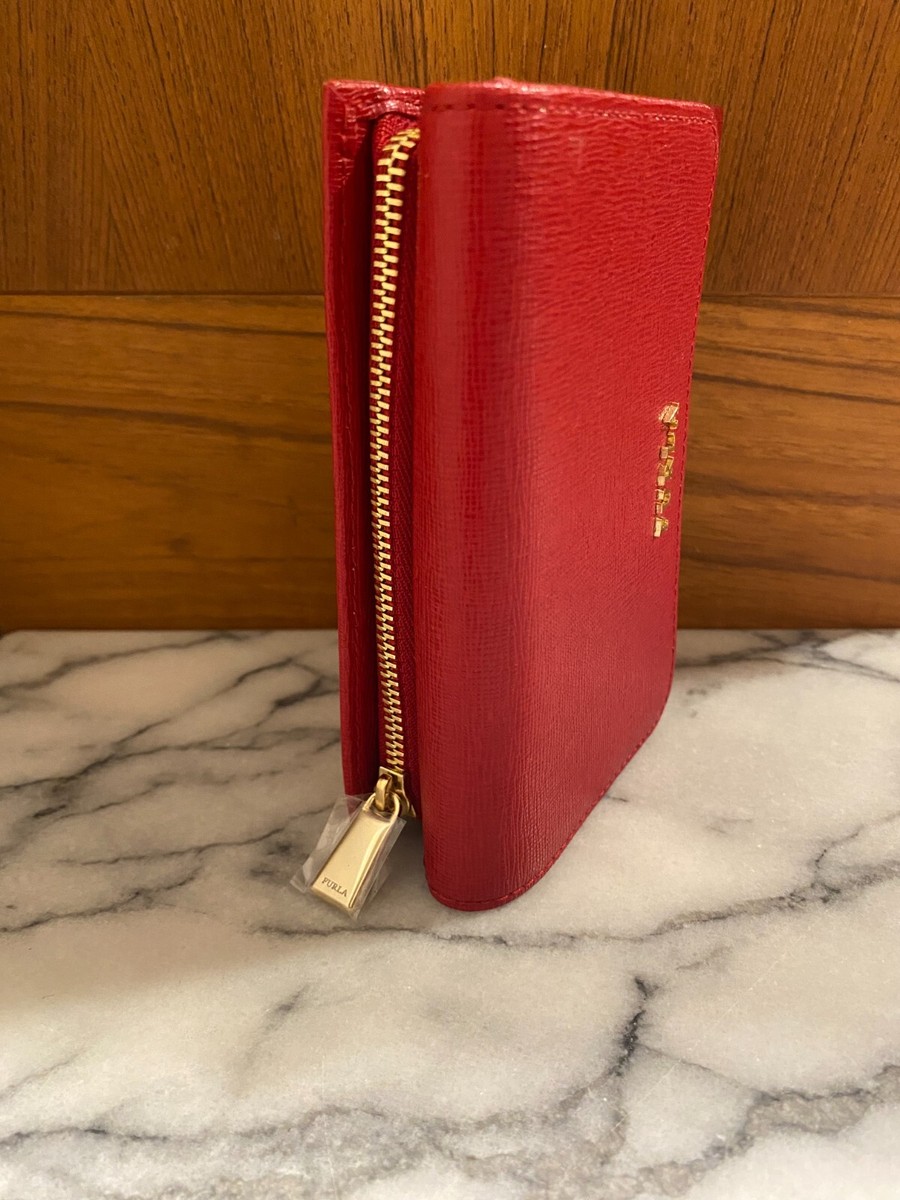 ★赤字セール/即発♪★FURLA Fold Wallet★ FURLA Red Saffiano Leather Tri-Fold Wallet with Zipper - NEW
