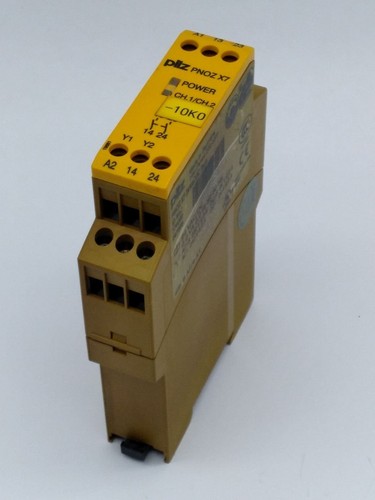 Pilz PN0Z X7 24VACDC Safety Relay, 24V Coil 230-240V 5-6A