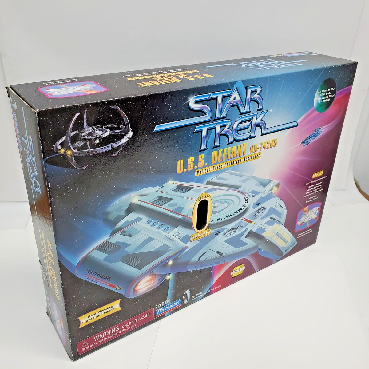 1997 Star Trek DS9 Defiant Playmates Ship #16140- Boxed, Tested