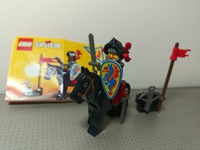 Lego Castle Black Knights 6008 Royal Knight 6009 Black Knight