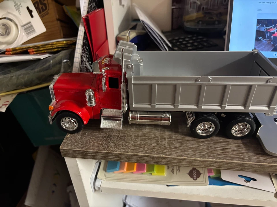 1/32 WELLY USED RED& SILVER  PETERBILT 379 DUMP TRUCK, NO PACKAGING # B 525 - Image 4 of 4