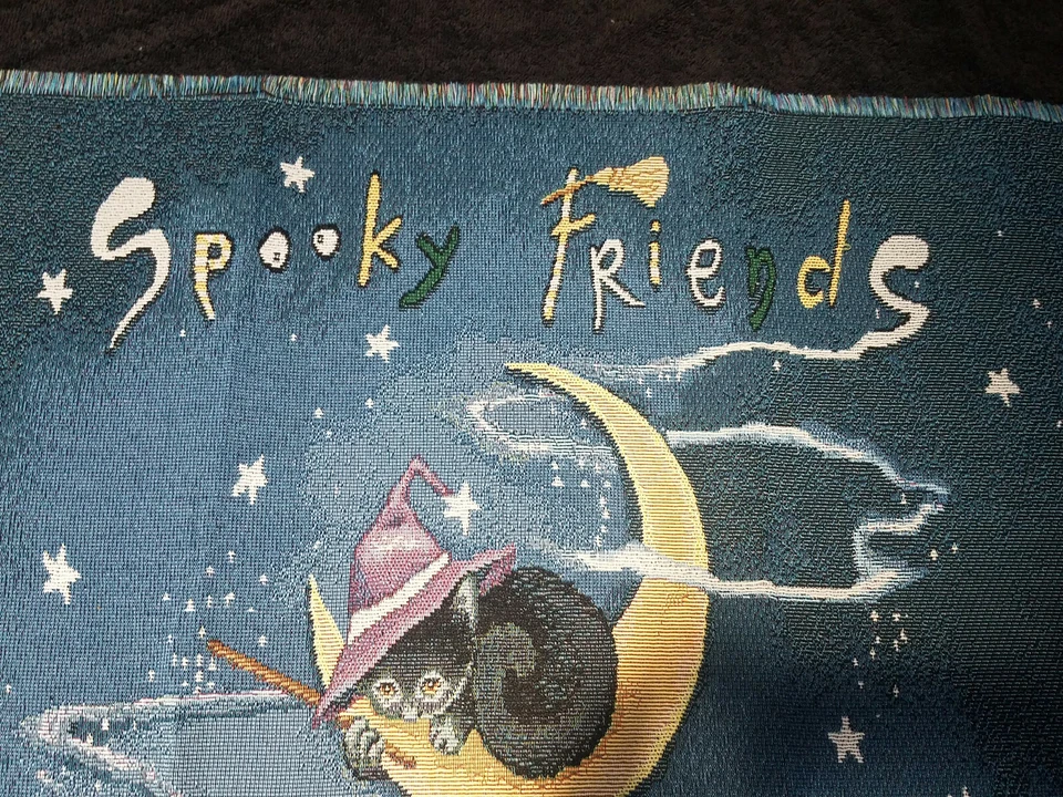 Estera de tela tapiz inacabada de Halloween de bienvenida de amigos espeluznantes para colgar en la pared Foto 2 de 3