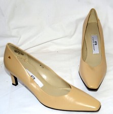  72 New VINTAGE Etienne Aigner Deauville leather heels shoes Beige tan 8.5 N
