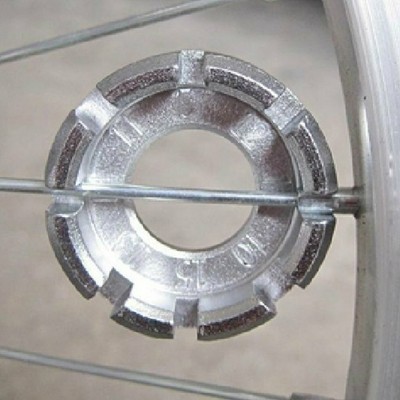 spoke adjuster