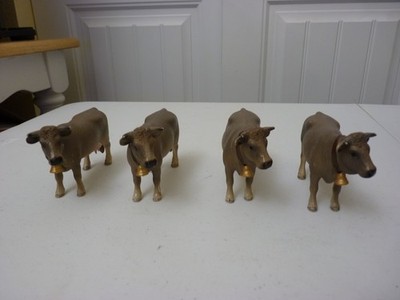 4 Schleich - 2017 Farm World Braunvieh Dairy Cows With Bell Figure