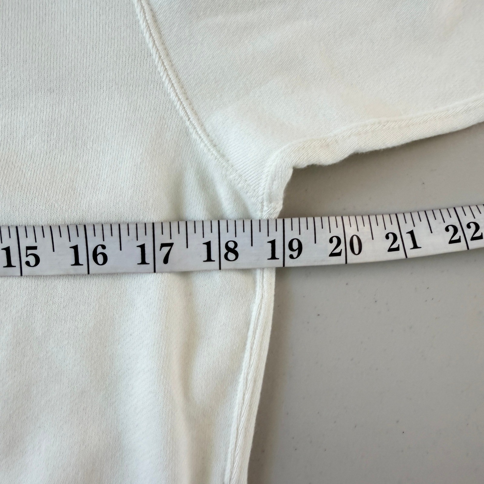 NWT Uniqlo UT POP MART We Are The Monsters Labubu Sweatshirt Top Kids 9-10Y thumbnail 6