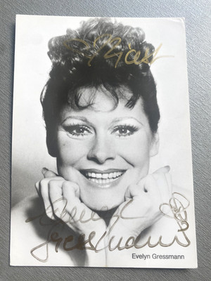 EVELYN GRESSMANN ( 2018)   original signed  Autogrammkarte 10x15 Autogramm