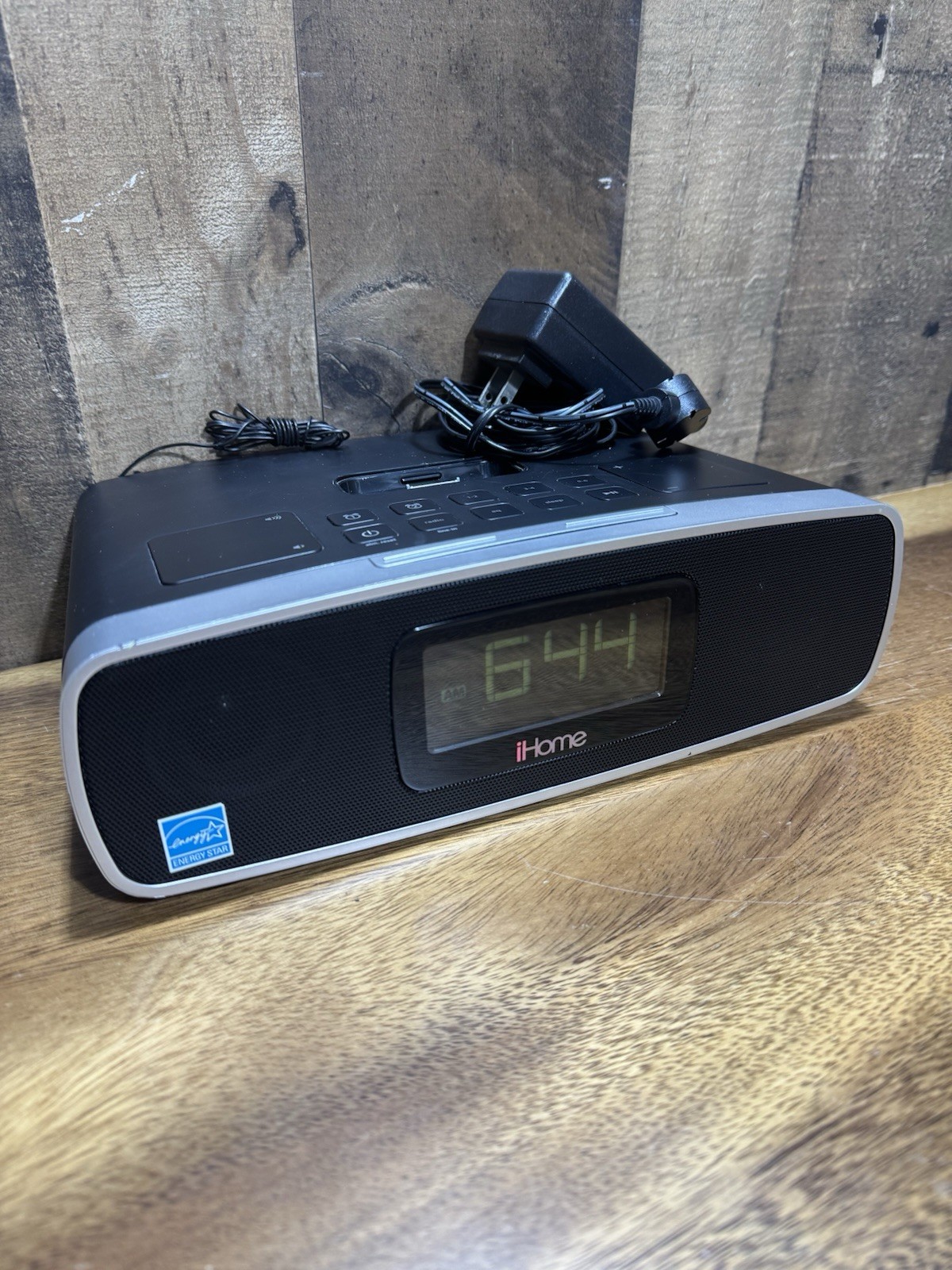 Radio Speaker Dock Black 30-pin W Adapter For Ipod
