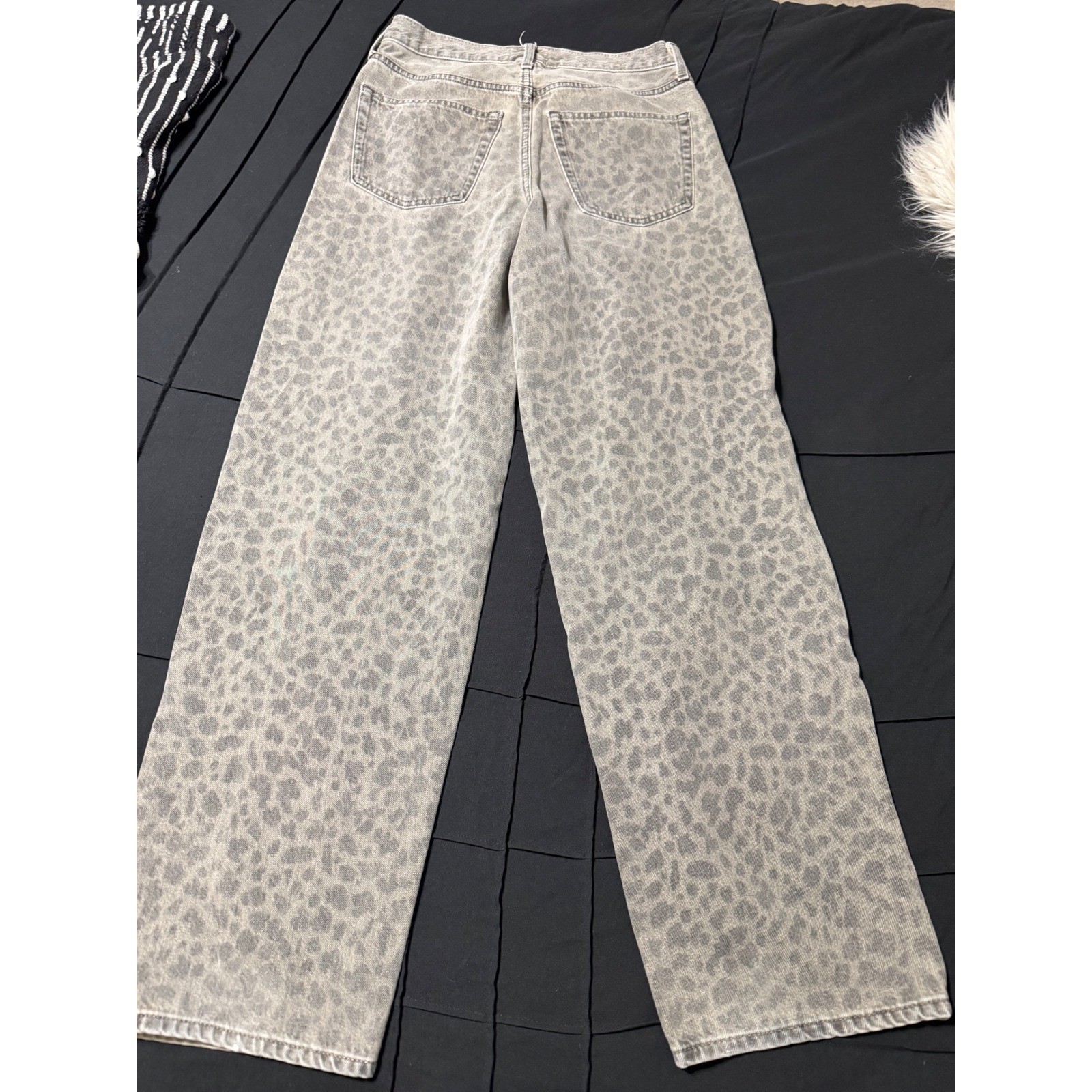 Universal Thread Women's Gray Leopard Print Wide … - image 5