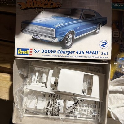 Revell 1967 Dodge Charger 426 Hemi 85-4247  Muscle - Rare