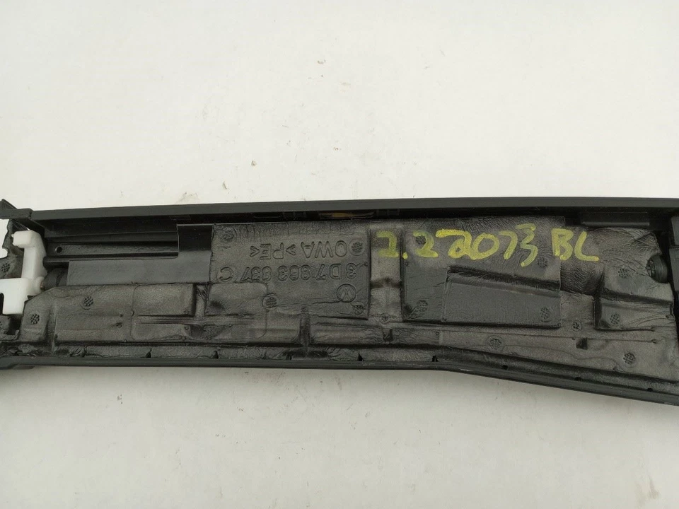 大众大众 Phaeton 司机左后四分之一遮阳黑色适合 2004 - 2006 04 — 第 2/4 张图片