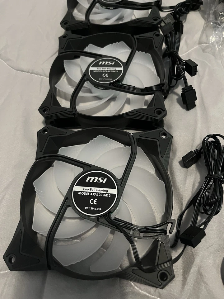 Kit PC: 3 ventole MSI + dissipatore CPU + accessori (LGA1700) - Immagine 2 di 4