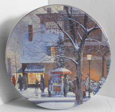 Vintage Round Tin Canister Cookies Biscuit Old Street Scene 6.5 in Across