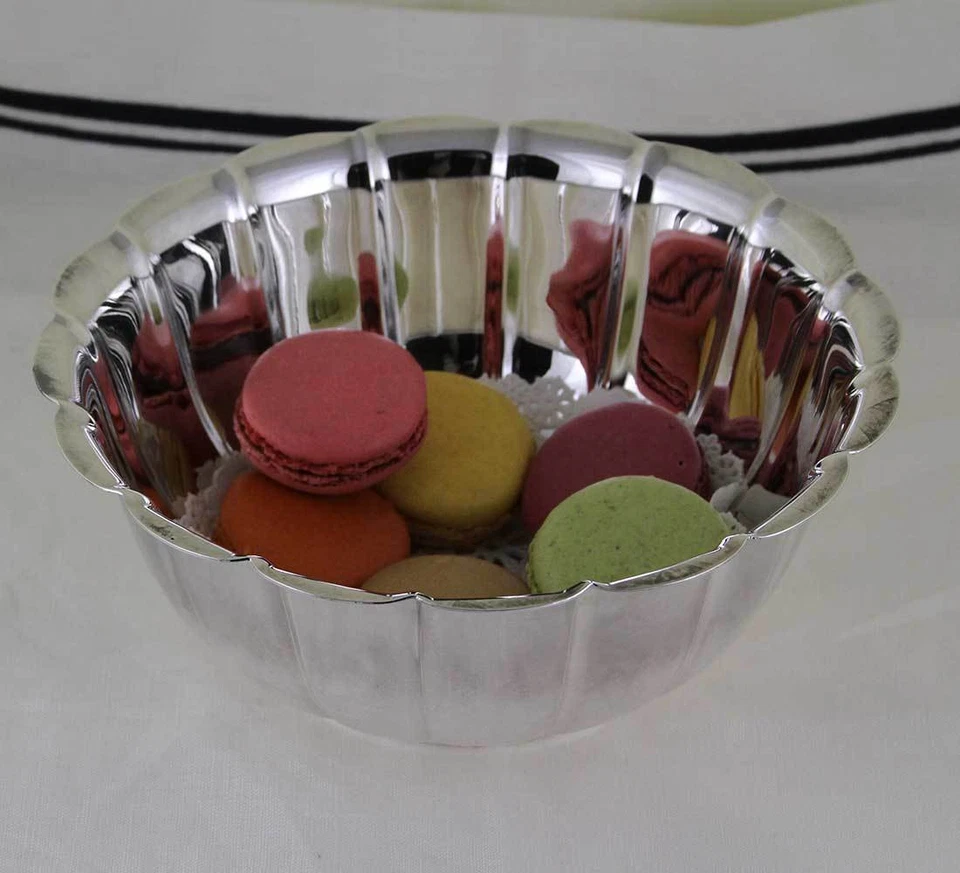 Tazón de rosa de plata estriado Foto 2 de 4