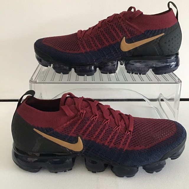vapormax flyknit maroon