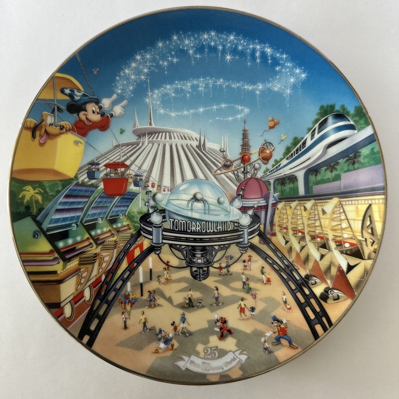Bradford Exchange DisneyPlate "Tomorrowland"