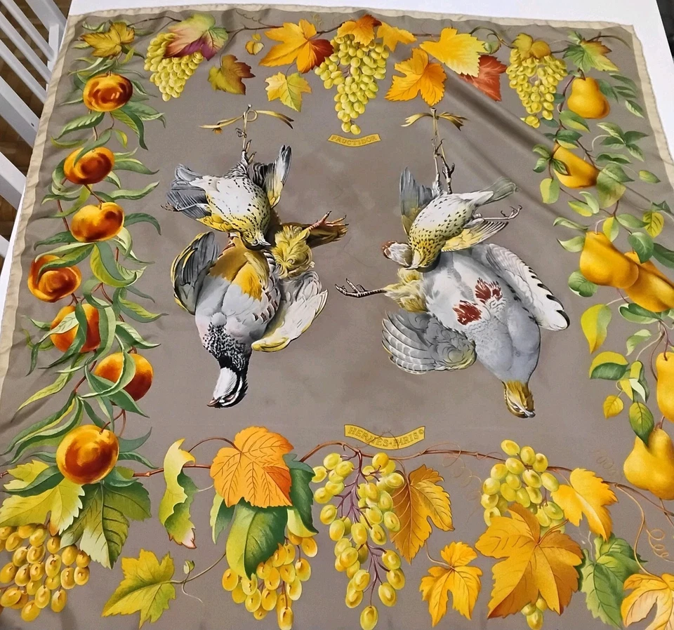 Hermès Carrè foulard hermes Fructidor 100% Seta Qualche Difetto Ancora Bello  - Imagen 2 de 4