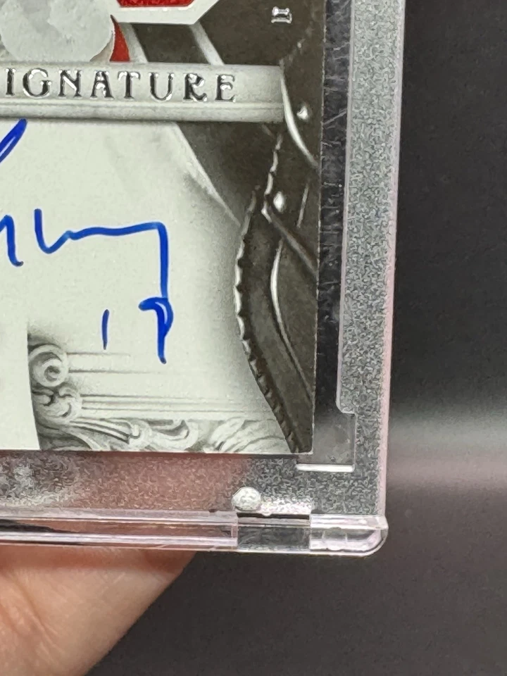 Steve Yzerman 2012-13 Panini Anthology Silhouette Signature Patch Auto #28 - Image 3 of 4