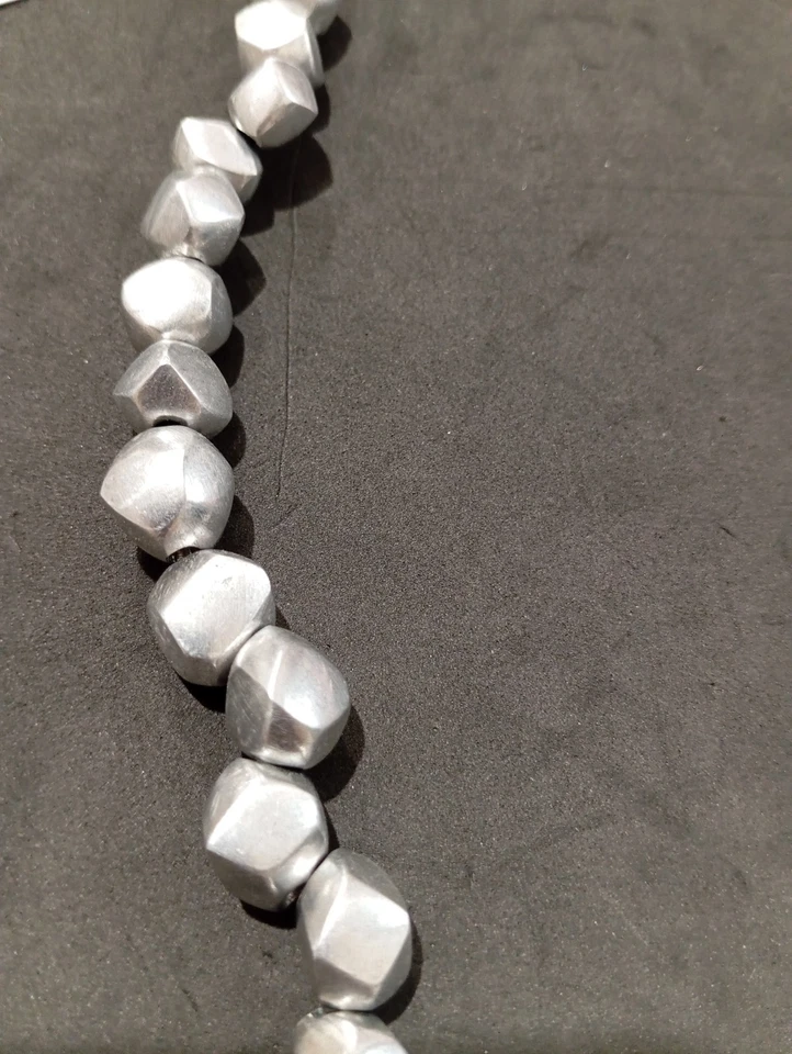 Collana Bracciale Elastico Nuovo Alluminio Riciclato Vestopazzo  - Immagine 2 di 4