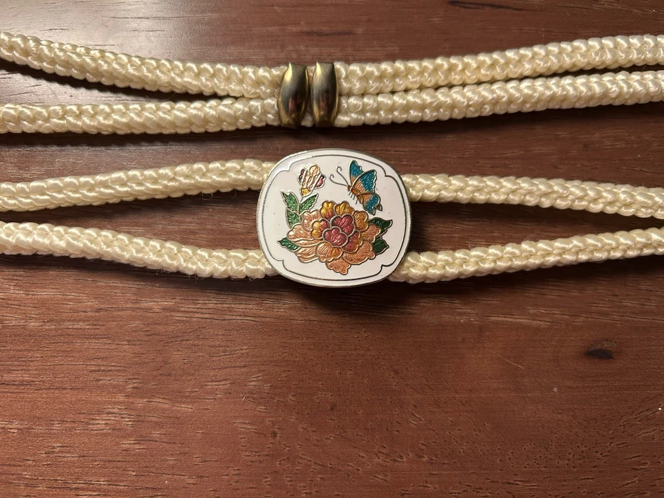 "Cinturón para mujer color crema de colección floral con hebilla de mariposa cuerda elástica años 80 27""-38""" Foto 2 de 3