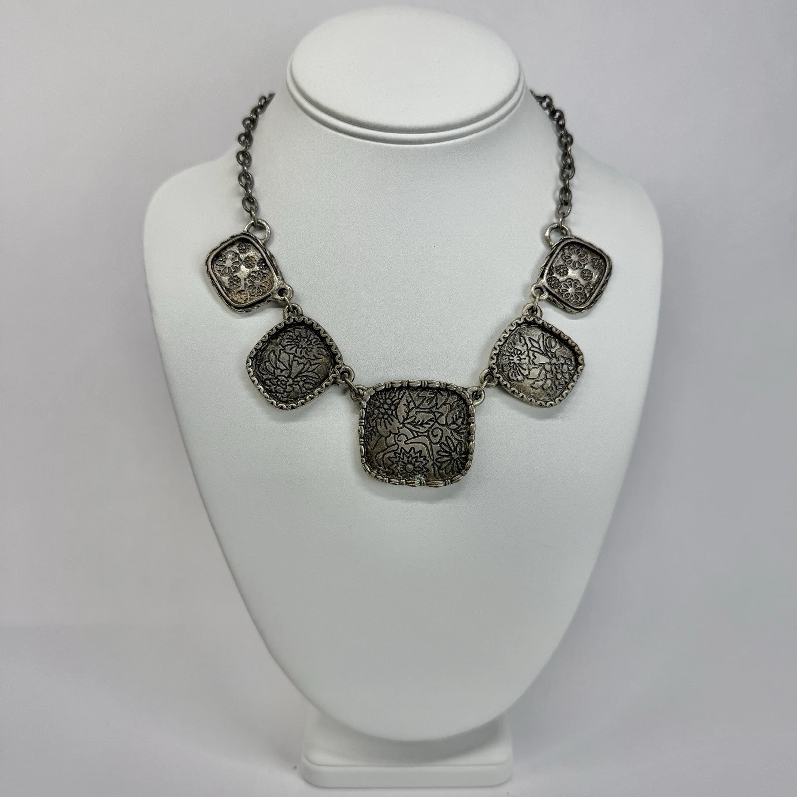 Elegant Ornate Floral Statement Silver Tone Vintage Necklace Jewelry N541