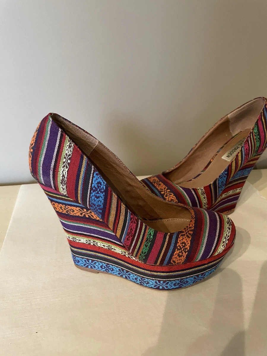 Steve Madden Pammyy Wedge Pumps Size 7.5M Shoes Aztec Retro