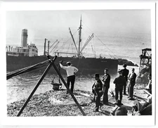 1936 SAN FRANCISCO S.S. OHIOAN SHIPWRECK off CLIFF HOUSE&SUTRO BATHS~8x10" PHOTO