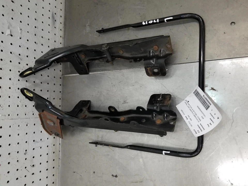 Сиденье Chrysler Voyager гусеница левое со стороны водителя переднее 03 для фургона с ручной коробкой передач - Изображение 3 из 4