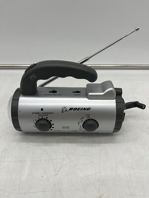 Dynamo AM/FM Flashlight Radio Emergency Strobe Chargeable HandCrank BOEING works