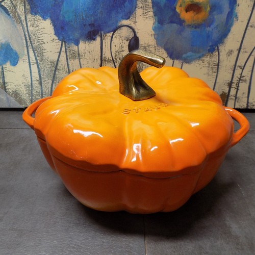 Staub Enameled Cast Iron - Fall Pumpkin Cocotte - Dutch Oven 3.5 Quart RARE - Picture 1 of 21