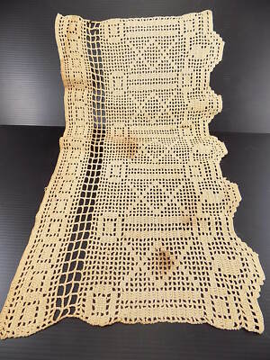 Vintage HANDMADE CROCHET TABLE RUNNER 20'' x 10'' Interlocked Geometric Pattern