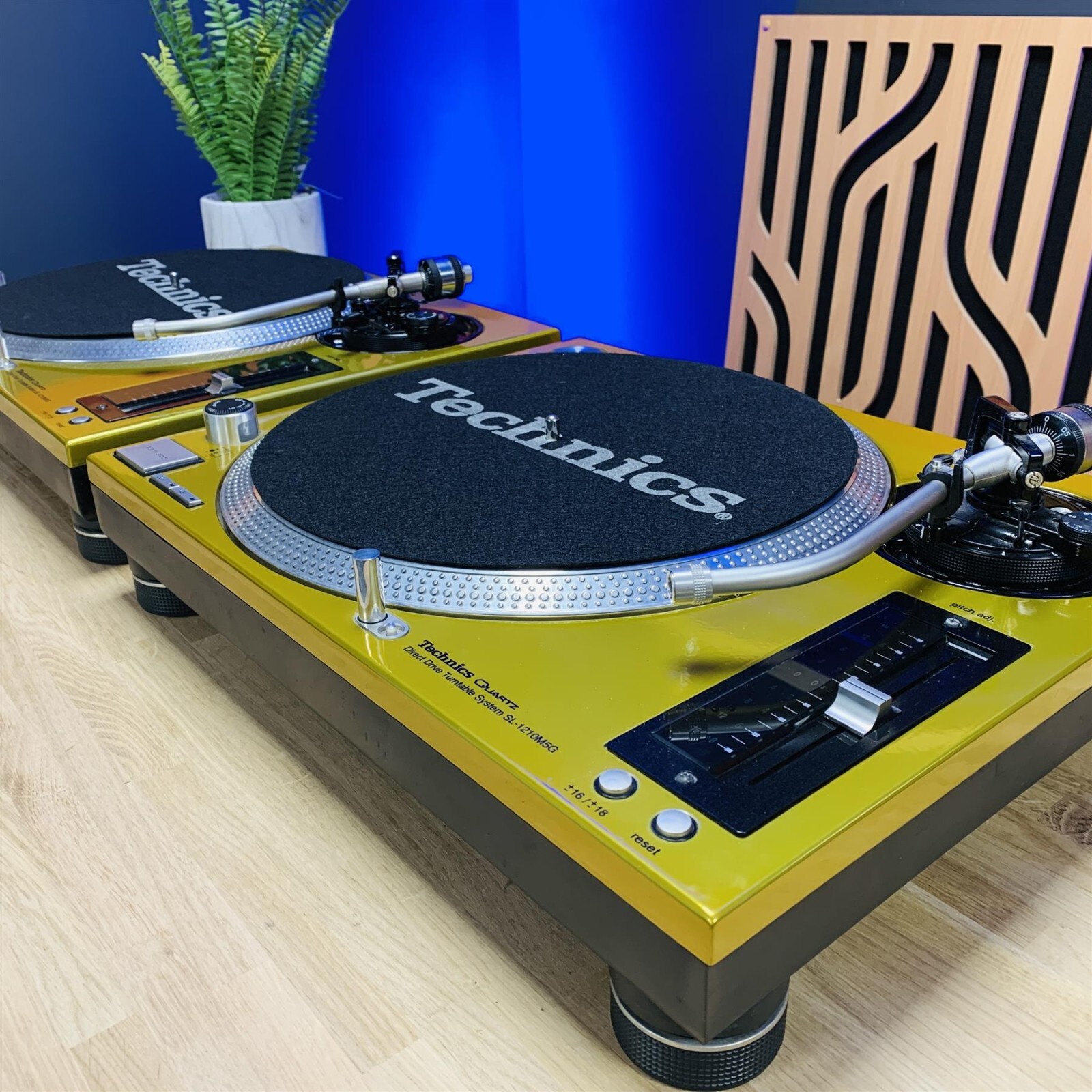 Technics SL1210 M5G Direct Drive Custom DJ Turntables (Pair) inc Warranty eBay