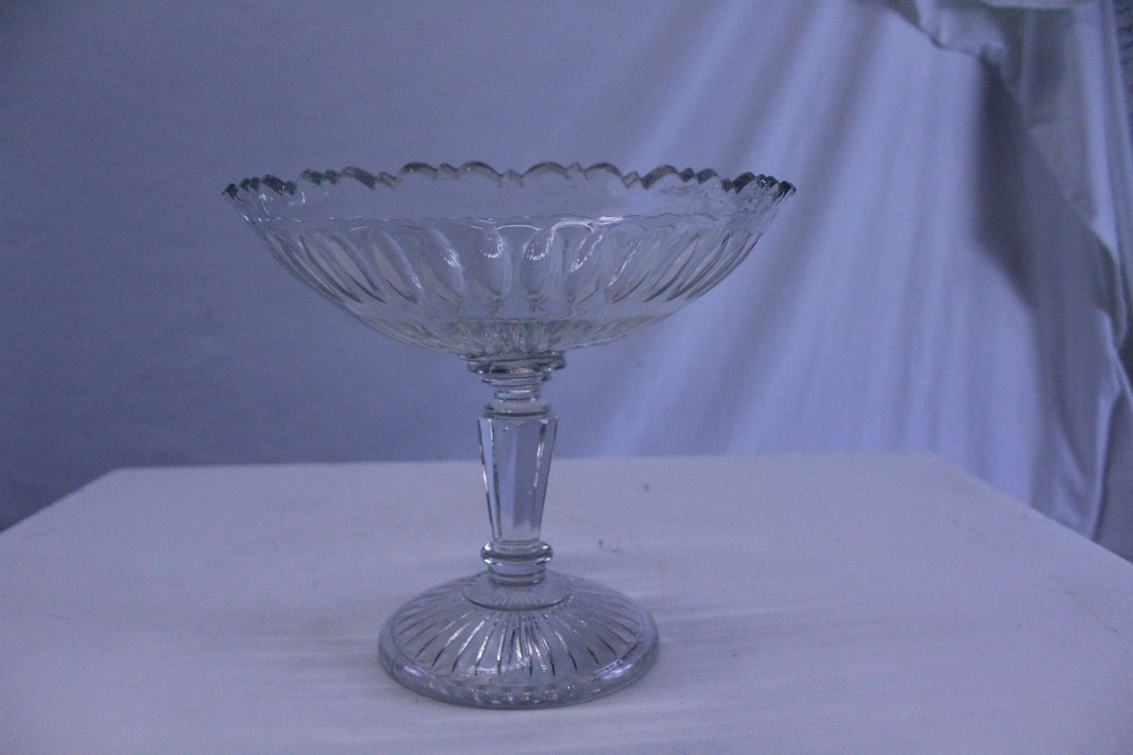Clear Glass Pedestal Centerpiece Bowl with Scalloped Top Rim 9" diameter Vintage