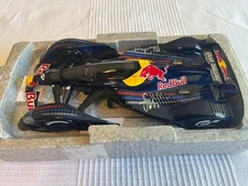 RedBull F1 collection signed Vettel, Verne and Newey: Gran Turismo X2010 AUTOArt
