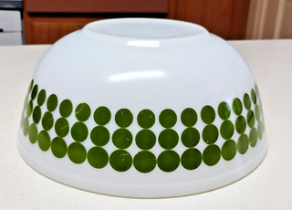 Vintage Pyrex #404 Green Polka Dot 4 Quart Large Mixing Bowl