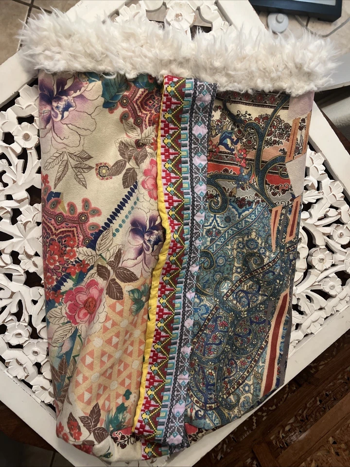 Johnny Was Sherpa Blanket With Carrying Bag Floral Stripe Bright Mixed 70x51 Big - Image 4 of 4