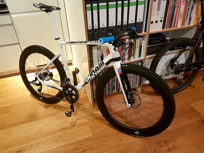 Cinelli Superstar Carbon | Custom Urban Performance Build 24 | TOP & NEUWERTIG !