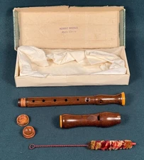 Mollenhauer Solist 16a Soprano Recorder Jacaranda Robert Bridges Music Library 