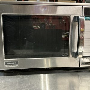 Sharp R22GTF 1200w Commercial Microwave with Touch Pad, 120v