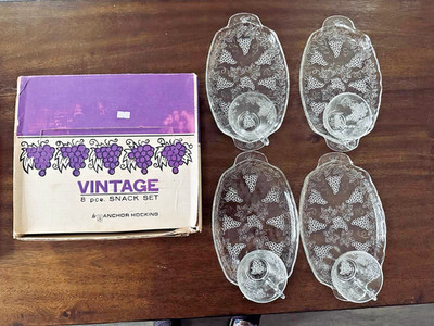 Mid Century Modern * Anchor Hocking 8 Pc Glass Grape Snack Set W/ Box