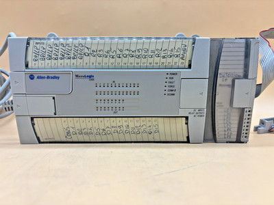 ALLEN BRADLEY 1762-L40BWA MICROLOGIX 1200 SER C MIT 1762-OW8 SER A MODUL