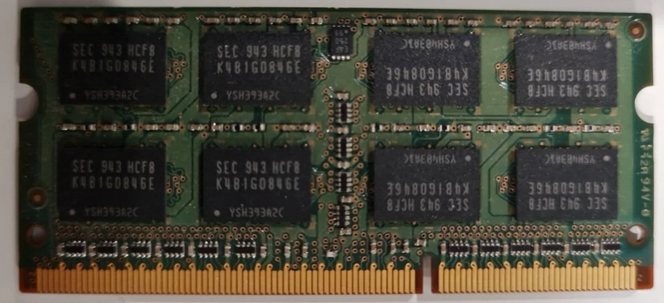 1 x Genuine Samsung 2GB DDR3 RAM PC3-8500S 1066MHz Memory M471B5673EH1-CF8 - Image 2 of 2