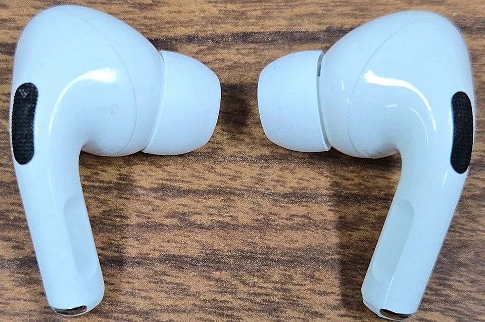 Apple AirPods 第 1 代蓝牙 带无线充电外壳 A2083 白色 — 第 3/4 张图片
