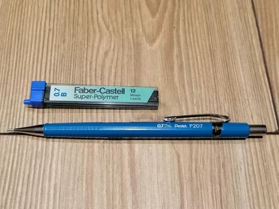 Original Pentel Druckbleistift / Feinminenstift  P207 0,7 mm blau inkl. Minen
