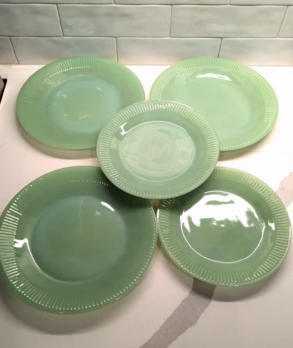 Fire King Anchor Hocking Jadeite green Jane Ray ribbed 9"  7 3/4" plates 5 pc