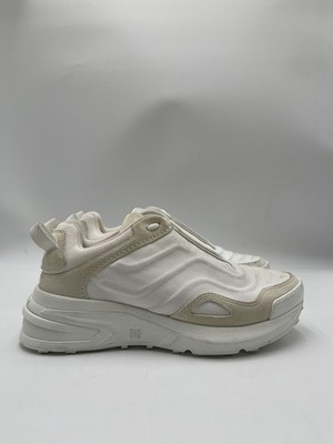 Women s Givenchy GIV 1 Light Runner Low Too Lace Up sneakers in White Size 37.5