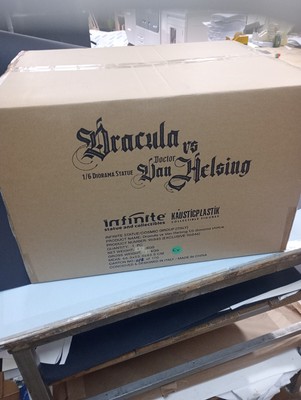 Horror Of Dracula Vs Van Helsing EXCLUSIVE VERSION - INFINITE STATUE