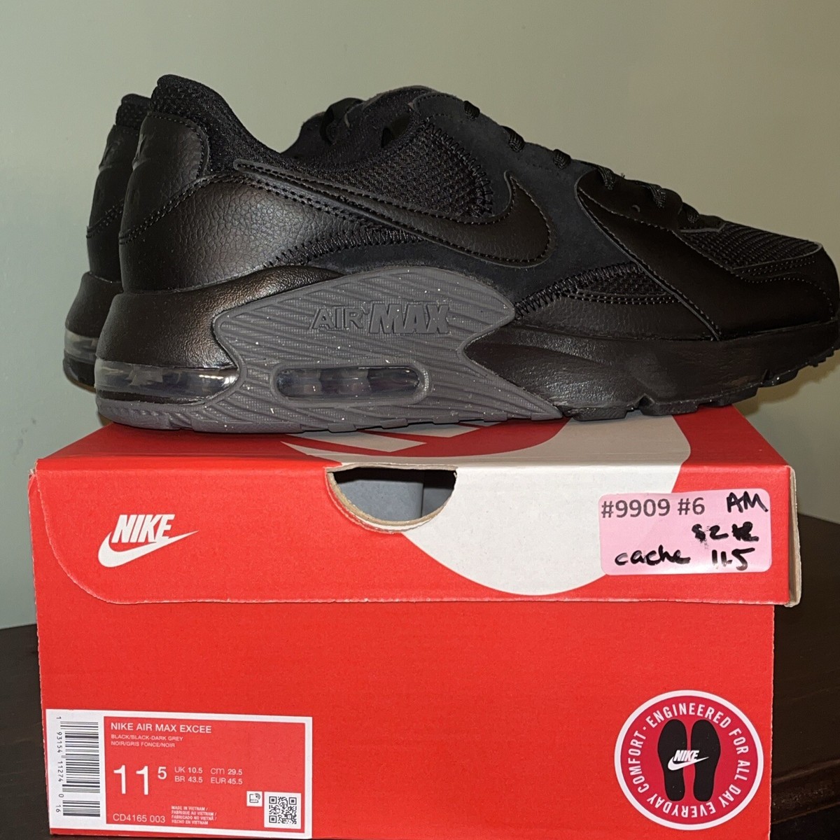 Nike Air Max Excee - Black / Dark Grey New In Box - 11.5 Nike Air Max Excee - Black / Dark Grey New In Box - 11.5