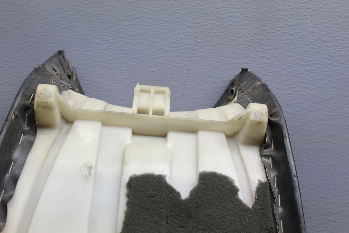 1992 KAWASAKI ZX6 ZX600D FRONT DRIVERS SEAT PAD SADDLE PILLION | eBay